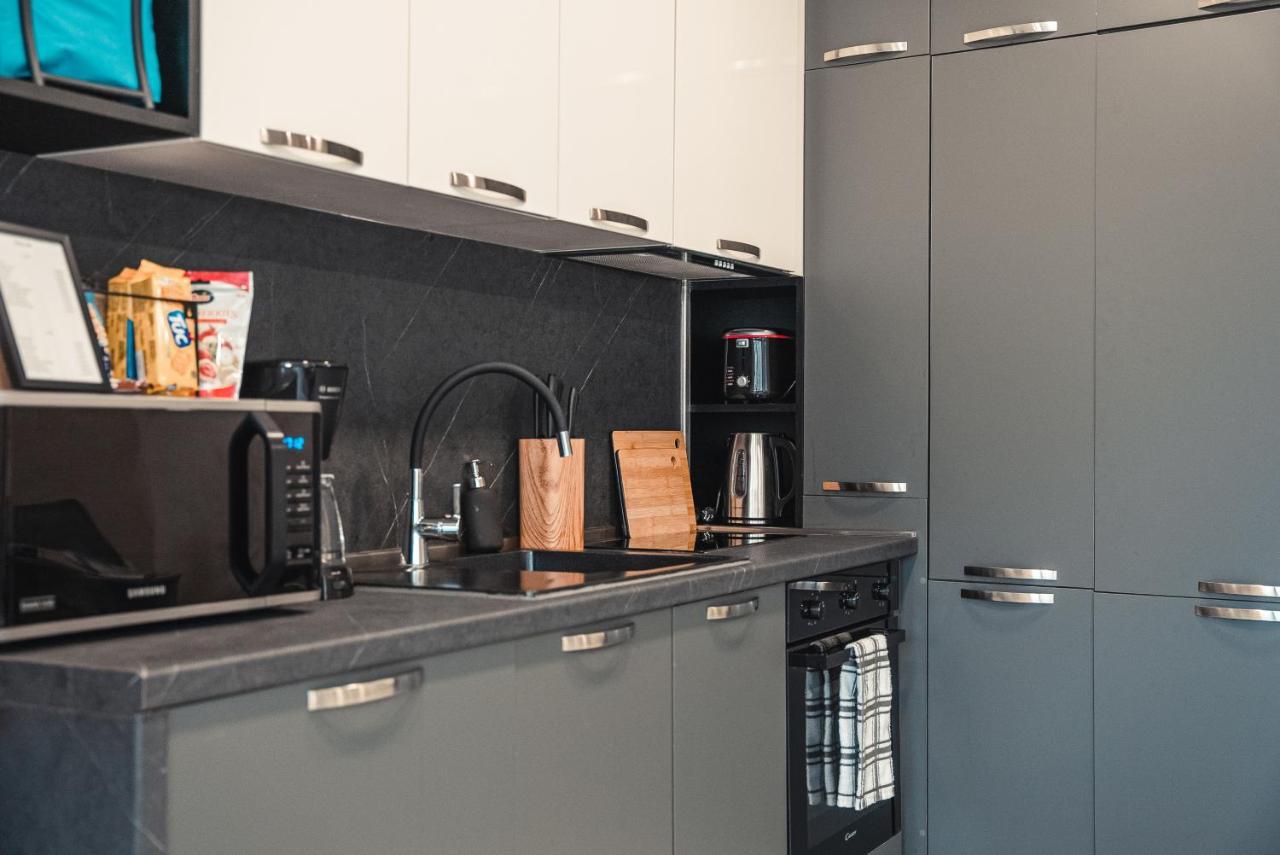 Elite Business Residence With Free Gym Pass And Full Office Setup Plovdiv Exteriör bild