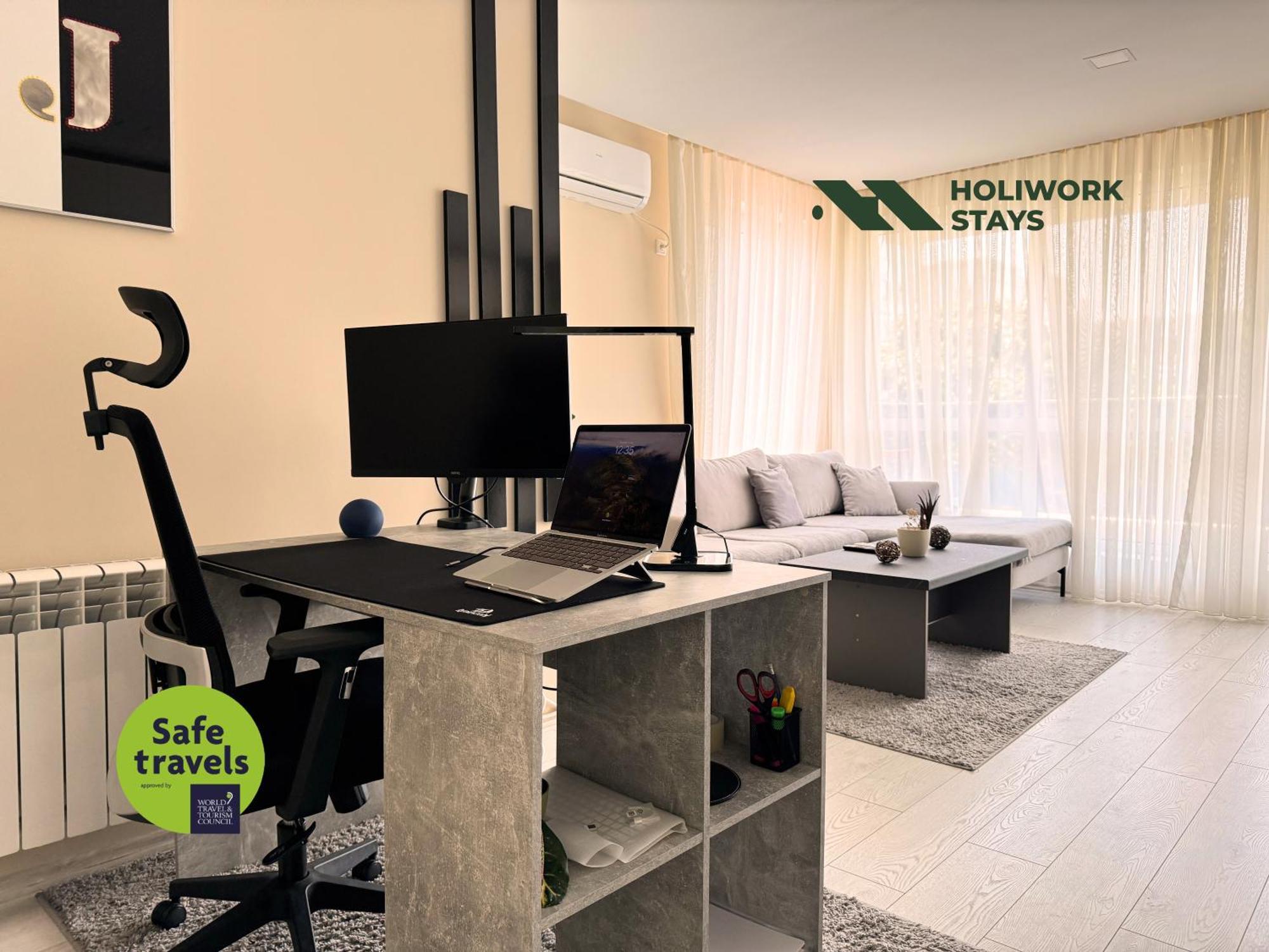 Elite Business Residence With Free Gym Pass And Full Office Setup Plovdiv Exteriör bild