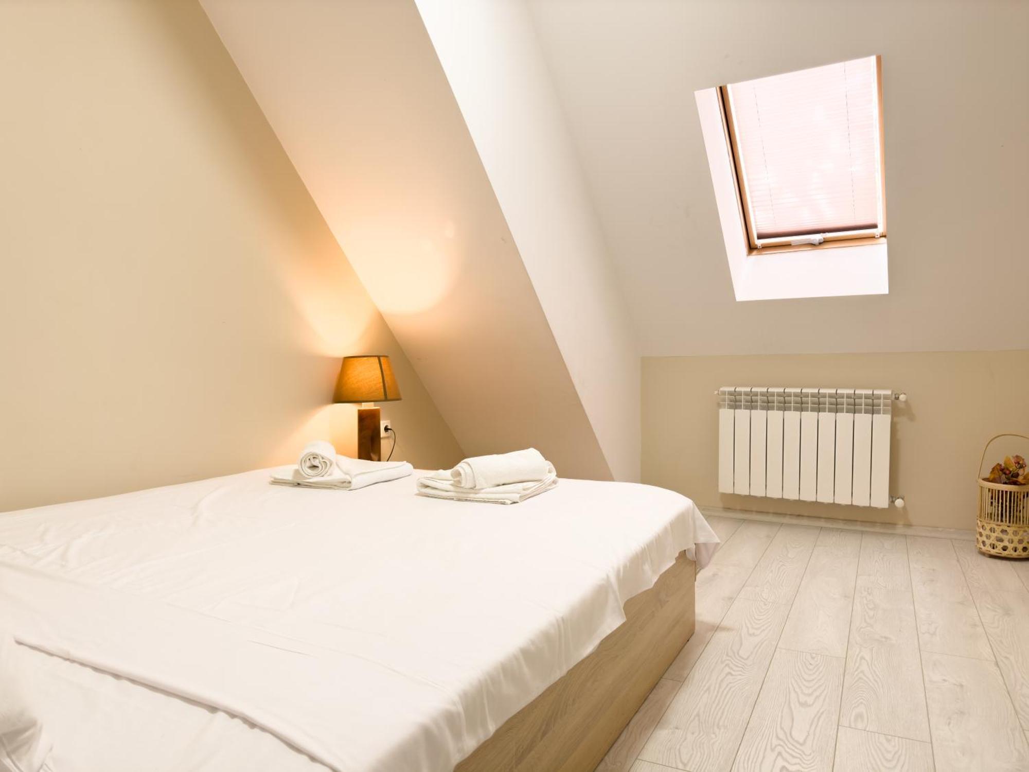 Elite Business Residence With Free Gym Pass And Full Office Setup Plovdiv Exteriör bild