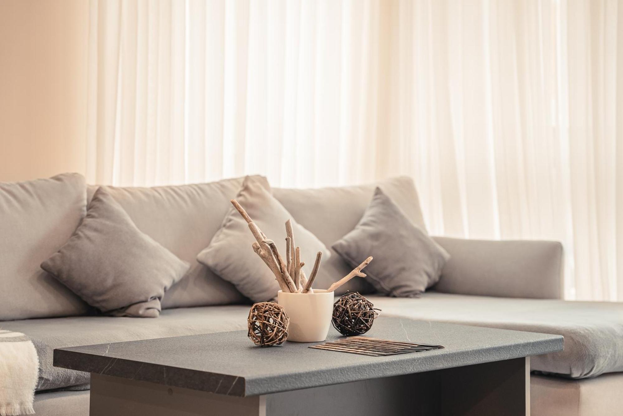 Elite Business Residence With Free Gym Pass And Full Office Setup Plovdiv Exteriör bild
