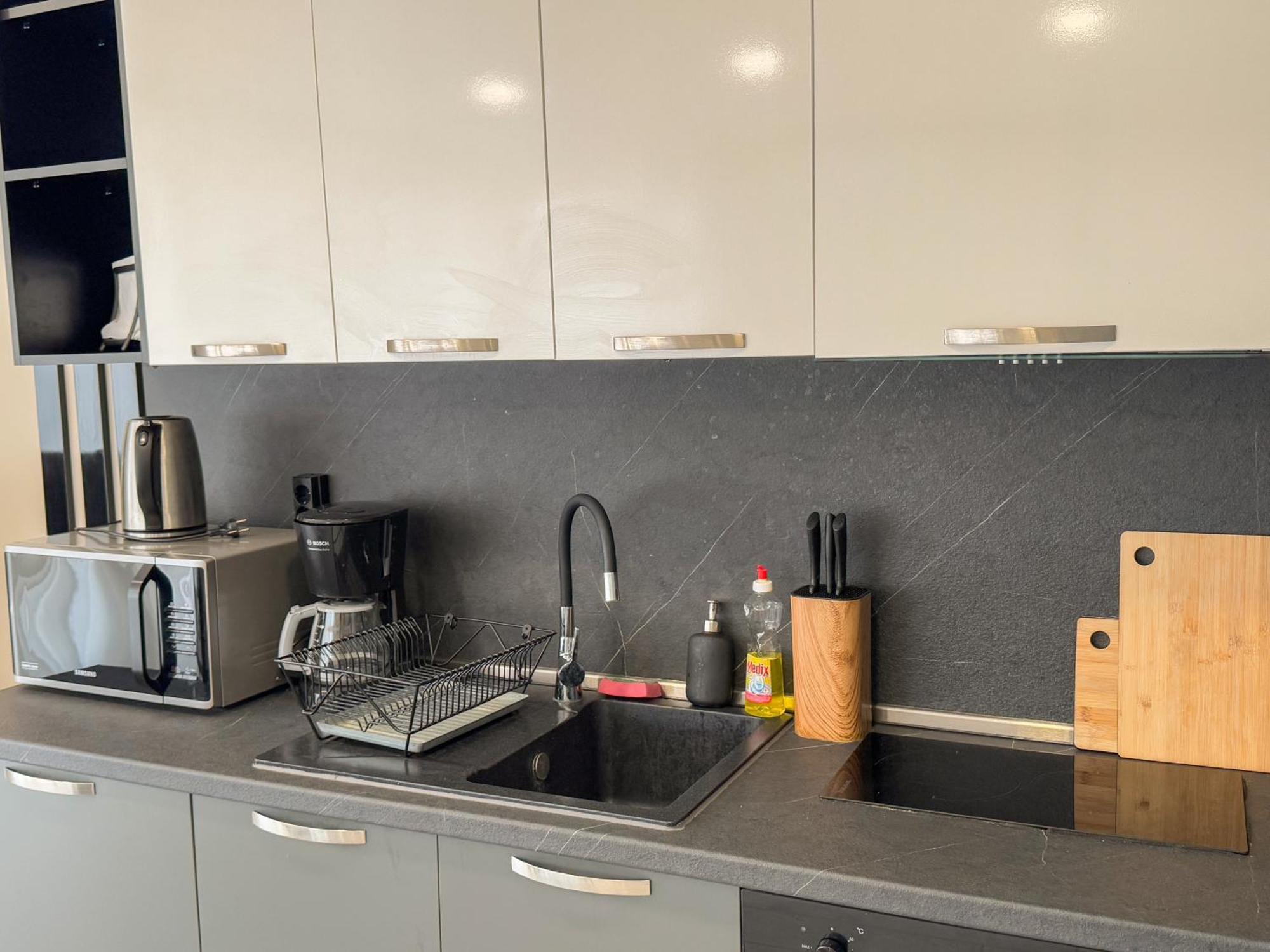 Elite Business Residence With Free Gym Pass And Full Office Setup Plovdiv Exteriör bild